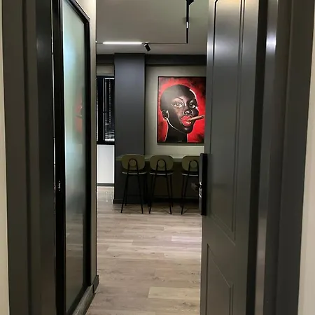 Fox Apartment